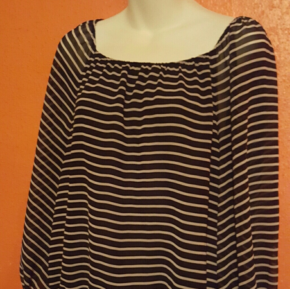 VINCE CAMUTO BLOUSE